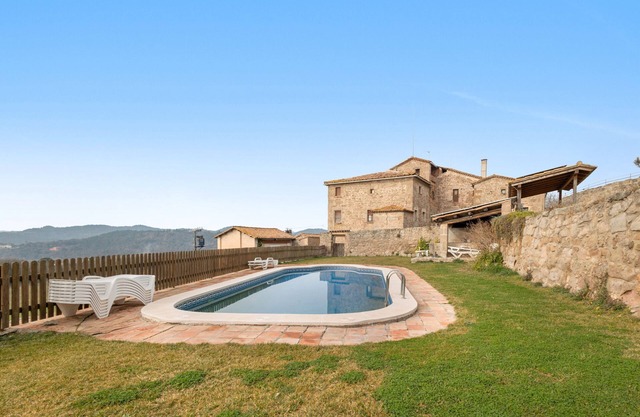 Country House 'El Baluard De Ferreres' with Mountain View, Shared Pool and Wi-Fi