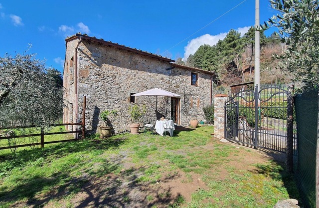 Country House/Farm House in Loppeglia-fiano with 1 bedrooms sleeps 4