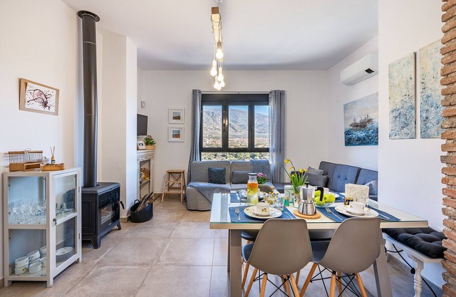 Country House "La Parva - Casa Rural Eralta" with Mountain View, Shared Pool & Wi-Fi