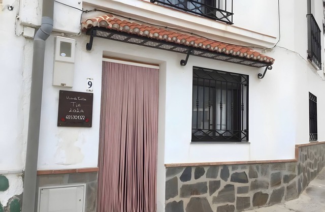 Country House 'Tía Lola' with Mountain View, Wi-Fi and Air Conditioning