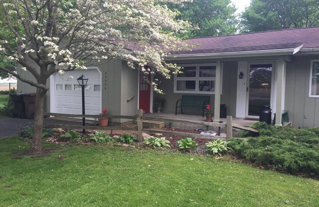 Country Setting, Nearby Historic New Carlisle, Restaurants, Beaches And Wineries