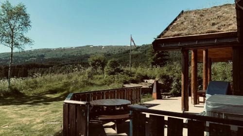 Countryside Cabin With Jacuzzi Near Stryn