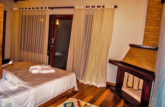 Couples cottage with whirlpool and fireplace