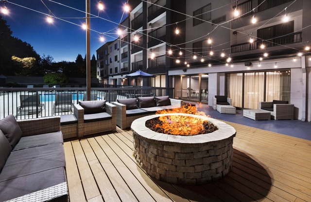 Courtyard by Marriott Burlington