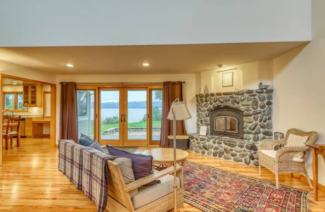 Cove of the Majesty on Humboldt Bay