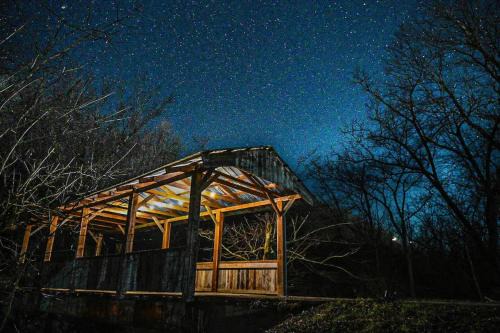 Covered Bridge Tiny Home Bus On The Water In Rrg