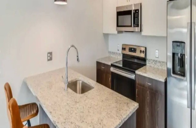 Cozy 1-bedroom with WiFi and AC in amazing downtown Detroit