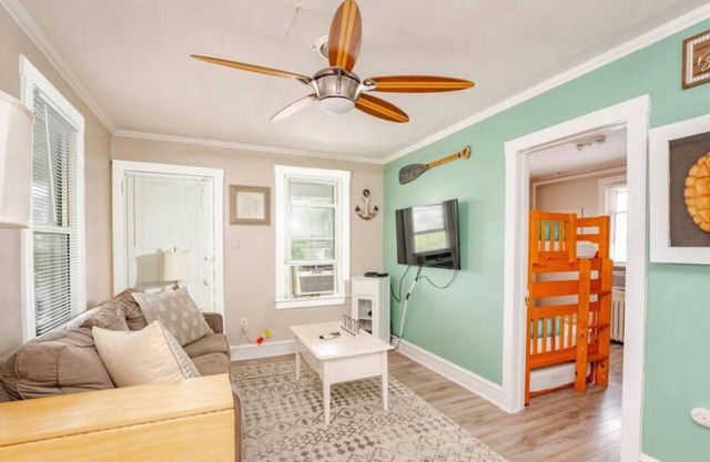 Cozy 2-bedroom apartment in Ocean City! Amazing Location! Wrap-around deck!