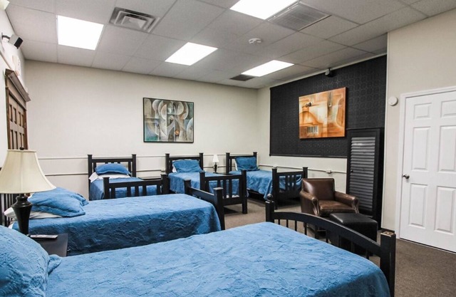 Cozy 2-bedroom studio with Wi-Fi in adorable Anniston