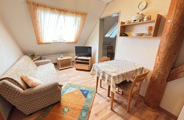 Cozy 2-room apartment, 2 pers., Emden am Deich, parking lot, barbecue area, WLAN