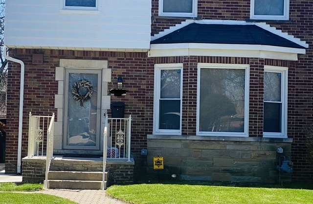 Cozy 4 Bedroom Colonial