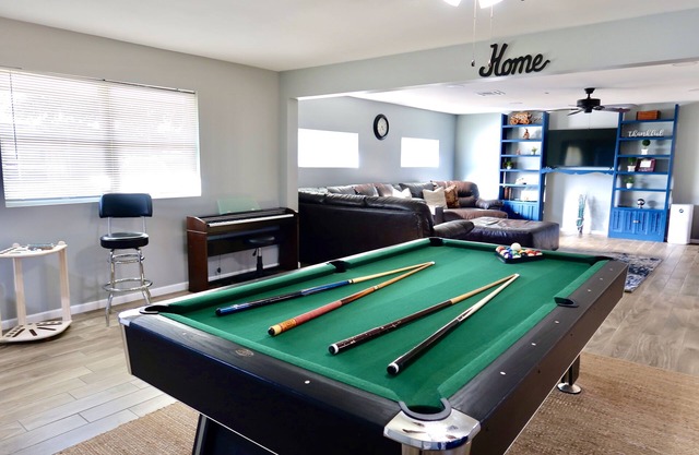 Cozy 4 Bedroom near Memorial City Mall