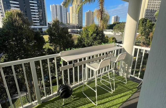 Cozy 50m2 1 room apartment with AC, Pool & Spa. Great location