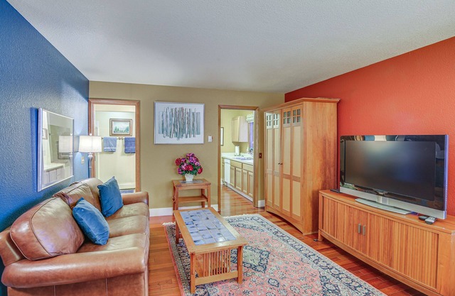 Cozy Anchorage Studio: Walk to Downtown!