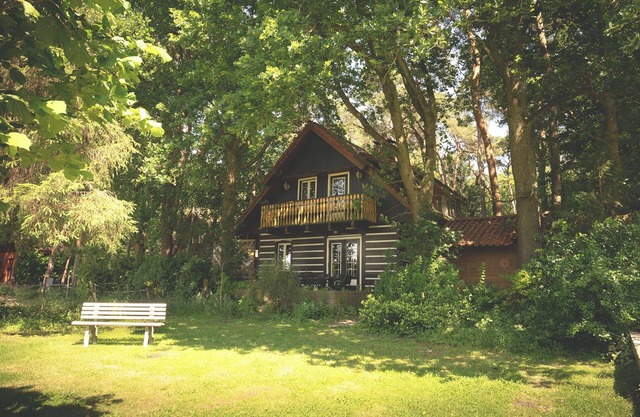 Cozy and comfortable forest house with balcony in beautiful location