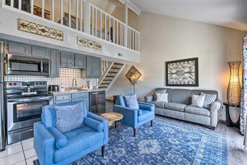 Cozy and Convenient Branson Condo with Balcony!