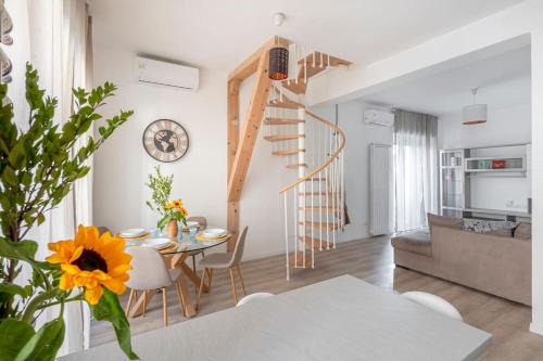 Cozy apartment 1 Min from new MM4 Argonne