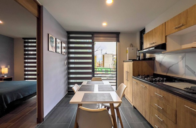 Cozy Apartment for 4 Guests with Parking