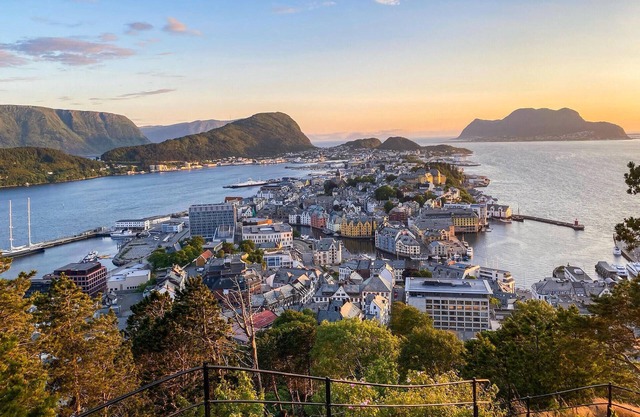 Cozy apartment in a quiet location outside Ålesund.