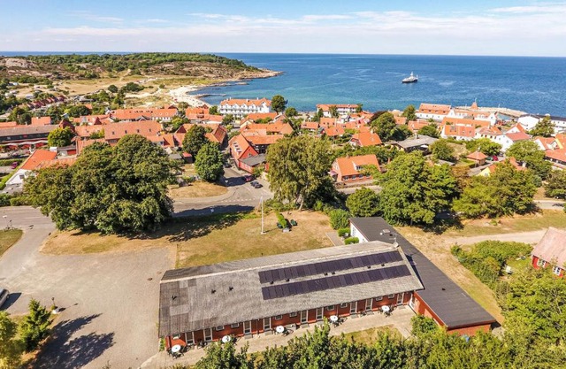 Cozy Apartment In Allinge With Wifi