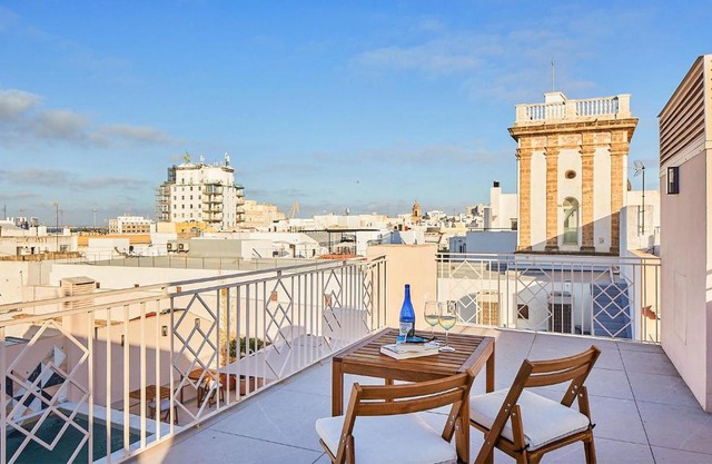 Cozy Apartment In Cádiz With Wifi