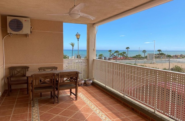 Cozy apartment on the beachfront with sea in Las gaviotas Urbanization.