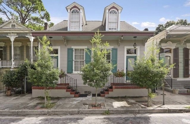 Cozy apartment over the French Quarter