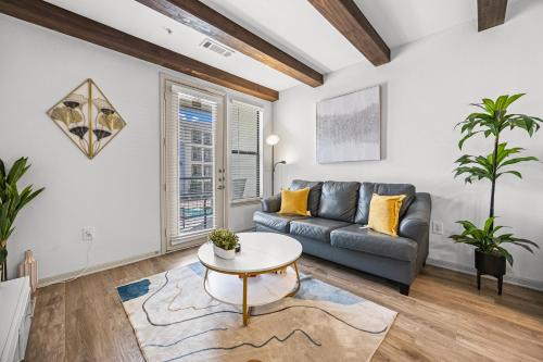 Cozy Apt in Frisco-near Dallas with a pool