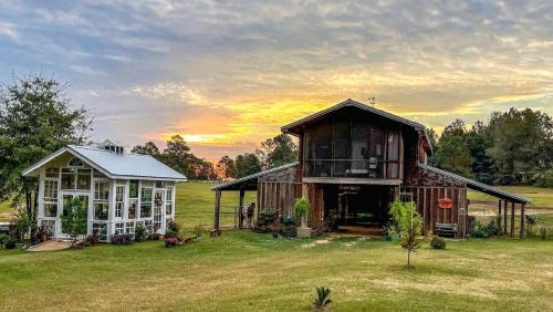 Cozy Barn Stay: A Perfect Retreat for Animal Lovers in Danville, Georgia