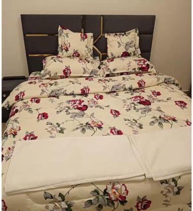 Cozy Beautiful Private Nerd with Shared Washroom