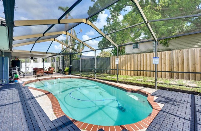 Cozy Brandon Vacation Rental with Shared Pool!