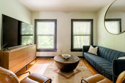 Cozy Calm Vibes in PDX- Near Local Coffee & Food