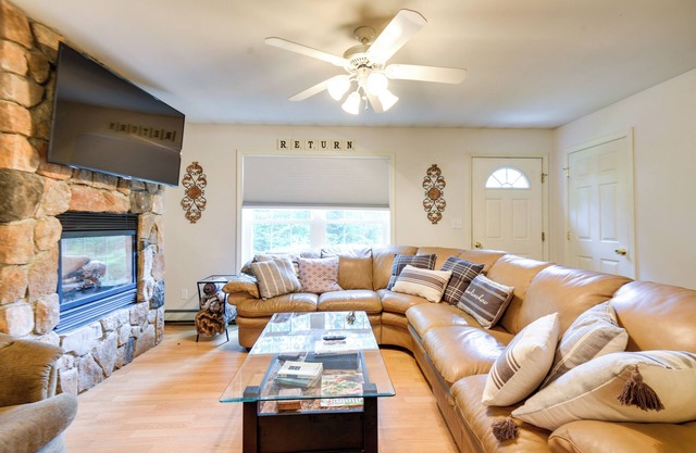 Cozy Campton Home: 10 Mi to Tenney Mountain Resort