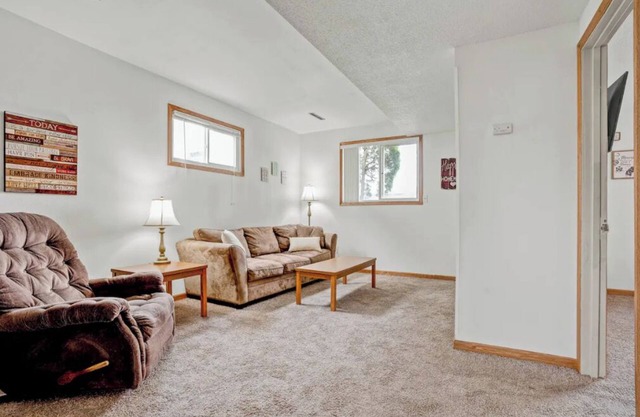 Cozy Cedar Rapids Getaway - Mother in Law Suite
