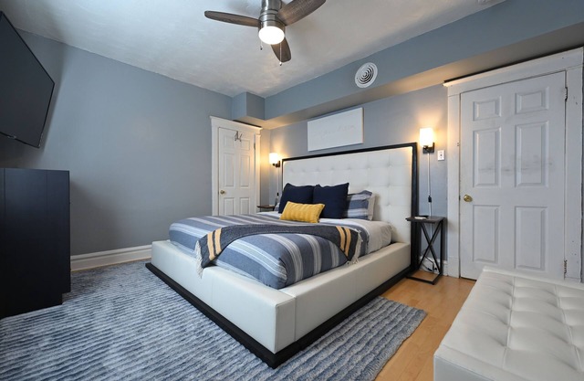 Cozy Centrally Located Apartment Near all Major Attractionsn