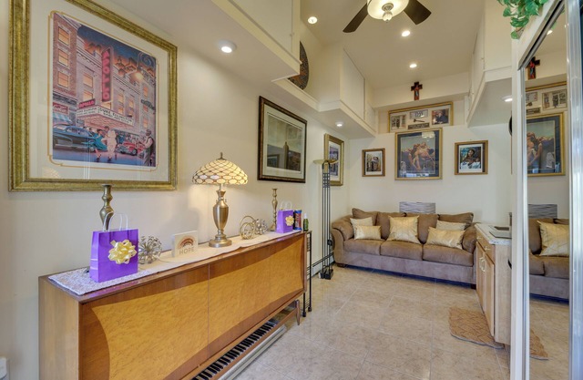 Cozy & Convenient Elmont Retreat w/Patio!