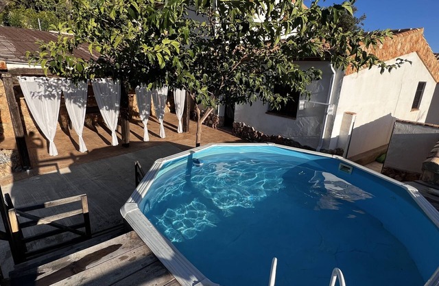 Cozy Cottage in Almicerán Valley: Adventure & Serenity Near Sierra de Cazorla