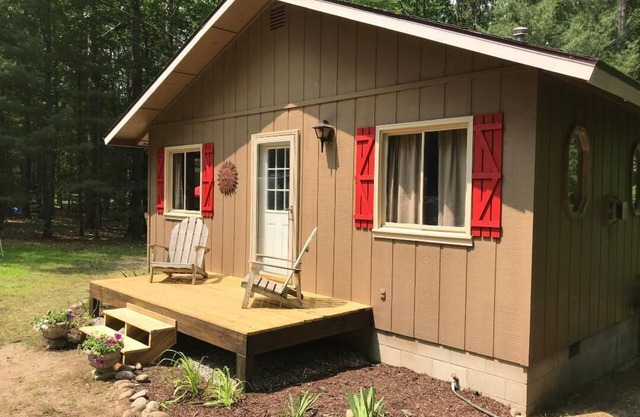 Cozy Cottage in the Pines