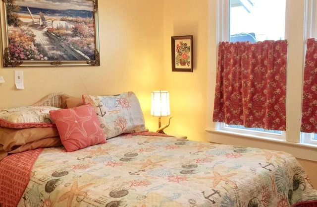 Cozy Cottages on Beachside Compound