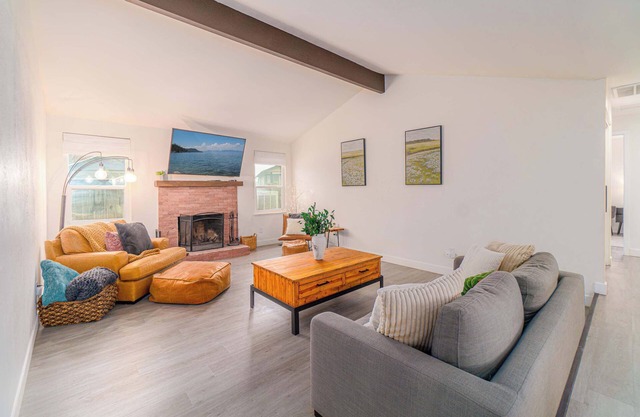 Cozy Family Haven in Sparks - Pet Friendly - Fenced Yard