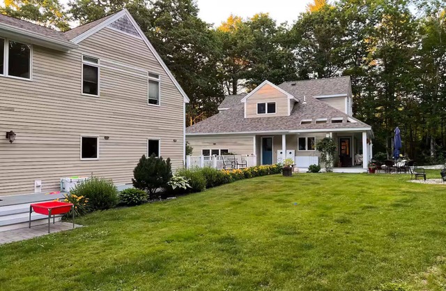 Cozy Freeport Bungalow