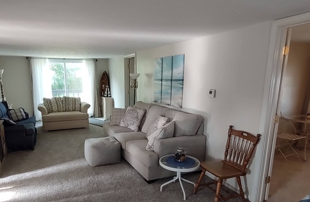 Cozy Getaway at Lake Milton Ohio