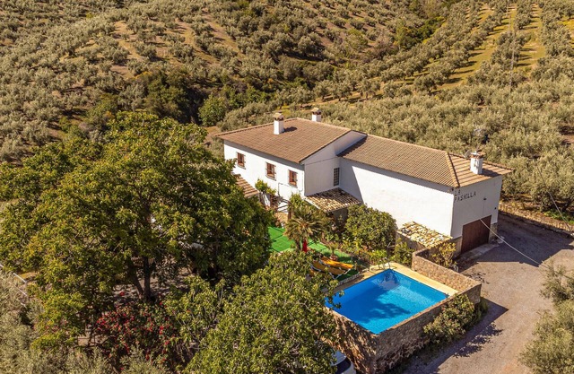 Cozy home in Castillo de Locubin