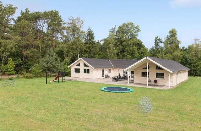 Cozy home in Frederiksværk with sauna