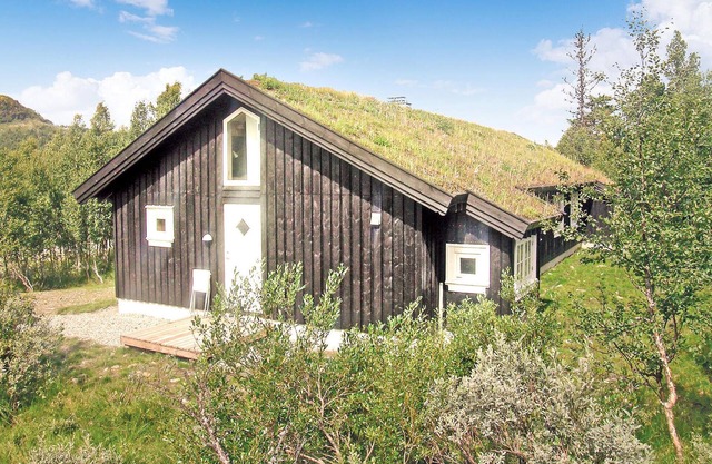 Cozy home in Gålå with kitchen