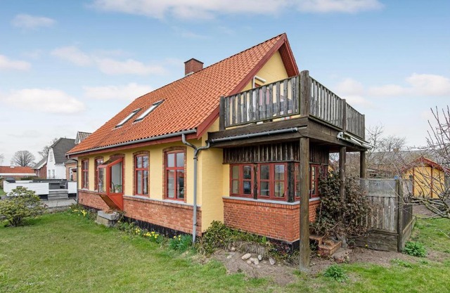 Cozy Home In Hasle With Kitchen