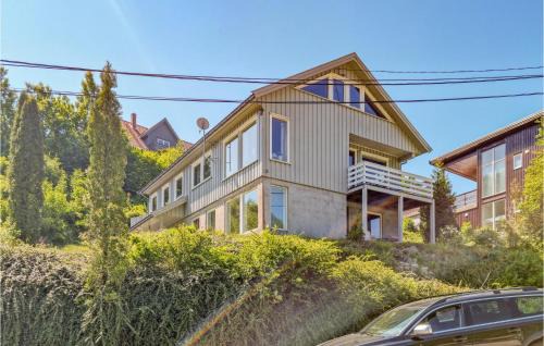 Cozy Home In Lyngdal With Kitchen