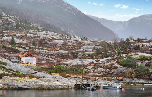 Cozy Home In Masfjordnes With Sauna