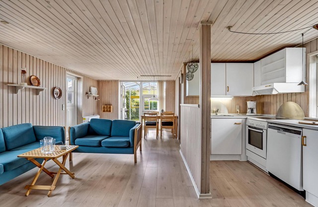 Cozy home in Otterup with WiFi