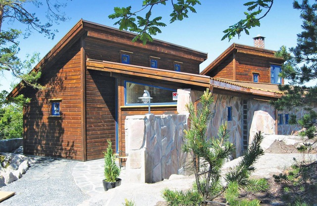 Cozy home in Risør with sauna